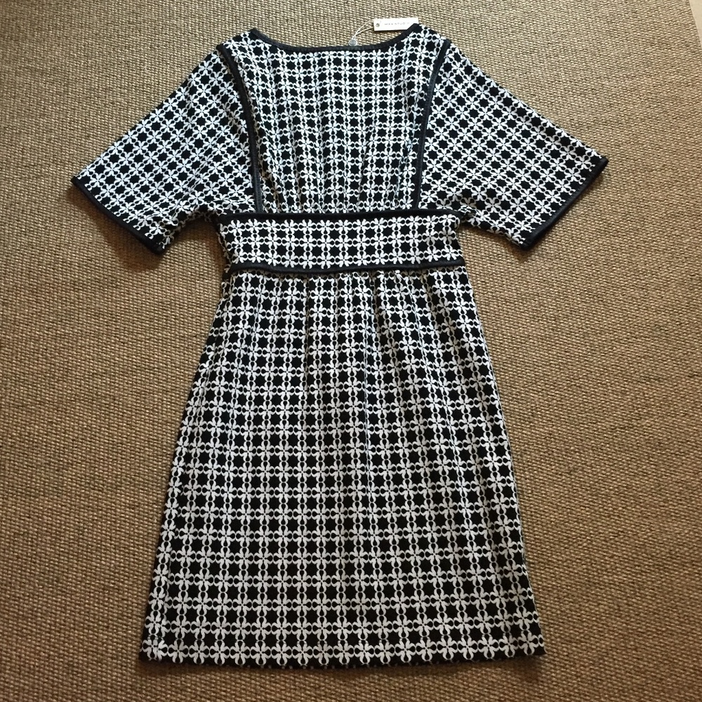 S O L D ! Max Studio NWT Kimono Sleeve Dress b/w M - Picture 4 of 8